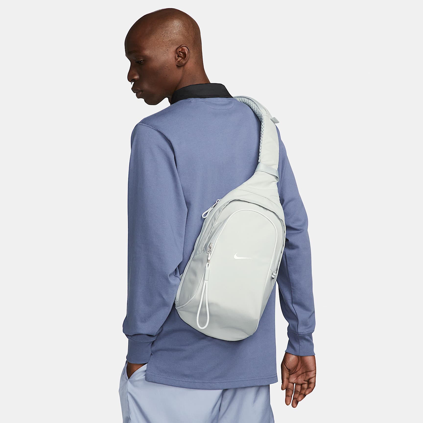 Nike Sportswear Essentials Sling Bag (8L). Nike ID